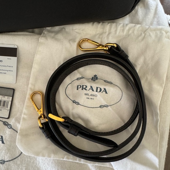 Prada Galleria Saffiano leather bag, Medium size - Picture 5 of 16